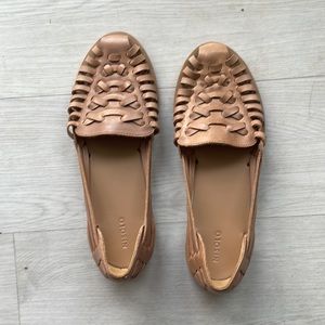 Nisolo huarache sandal in almond, excellent condition size 8